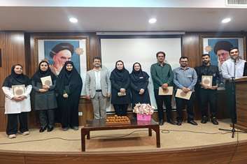 تجلیل از کارمندان نمونه بیمارستان شهید سردار سلیمانی به مناسبت روز کارمند