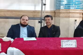  برپایی میز خدمت بیمارستان شهید سردار سلیمانی در نماز جمعه مصلی شهرستان قدس